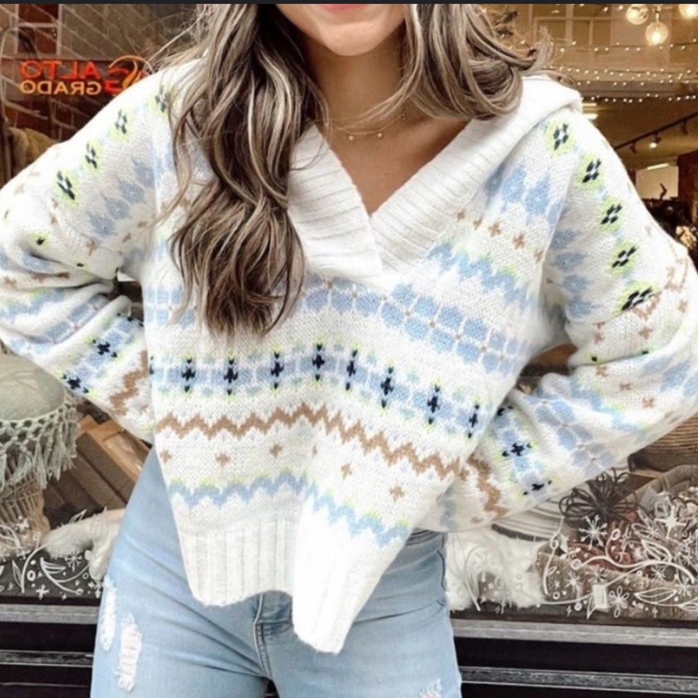 NWOT American Eagle patterned sweater hoodie size S-L